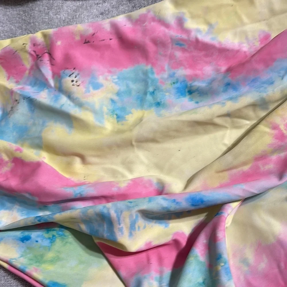 NWOT tie dye tummy control swim bottoms L